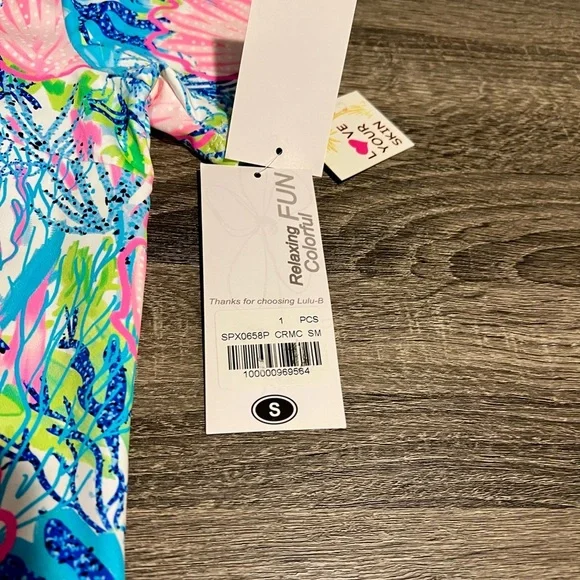 Lulu B UPF 50+ Cooling Top in Vibrant Tropical Print Size Small NWT new s resort - Picture 10 of 11